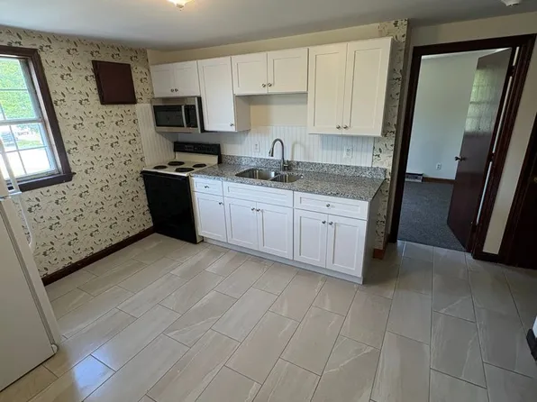 35 Groton School Rd #5, Ayer, MA 01432