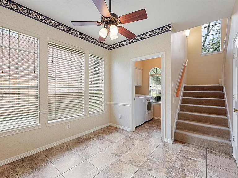 22910 Fairleaf Cir — Photo 6