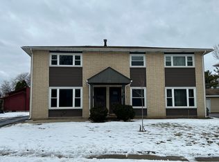 350 1st Ct #1, Crystal Lake, IL 60014