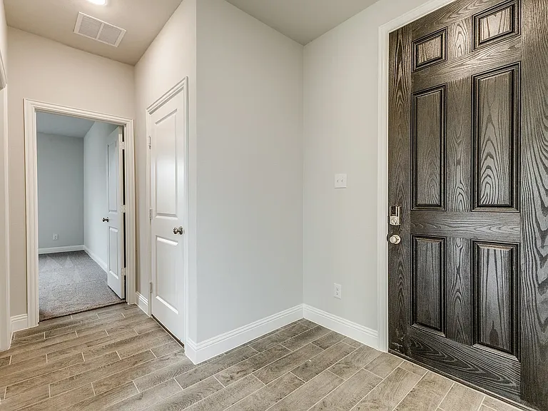 1519 Vermillion St — Photo 10