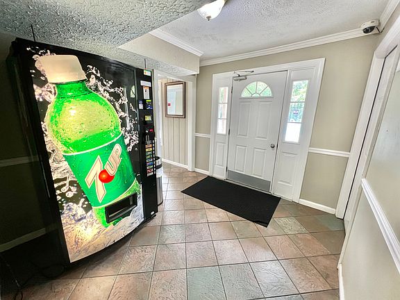2nd image of 1718 Bridgeview Ln #19W2