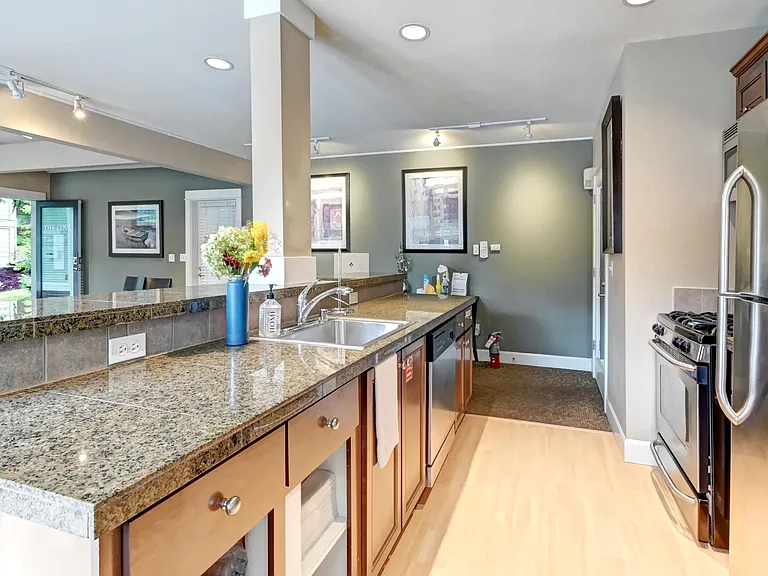 300 N 130th St #7301 — Photo 11