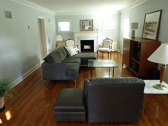 5th image of 1314 W Washington Ave
