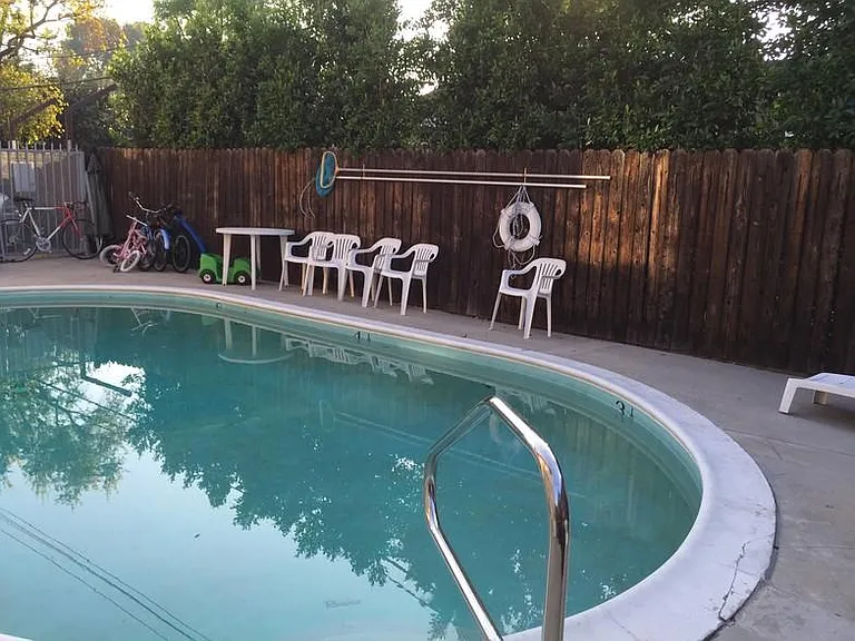 8343 Amigo Ave — Photo 9