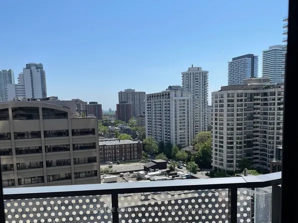 11 Wellesley St W, Toronto, ON