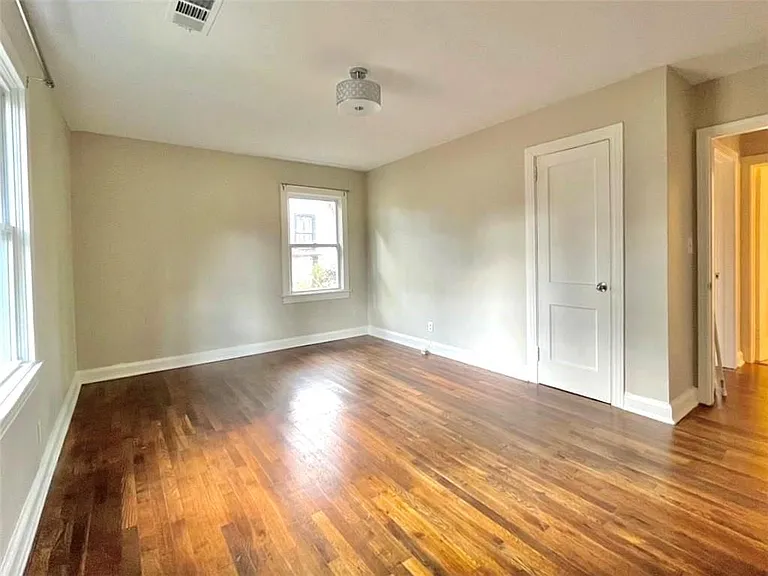 1449 Lynford Dr SW — Photo 9