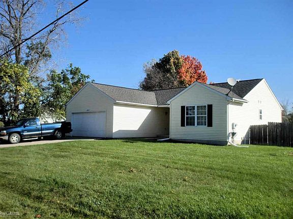 3rd image of 5025 Auker Dr