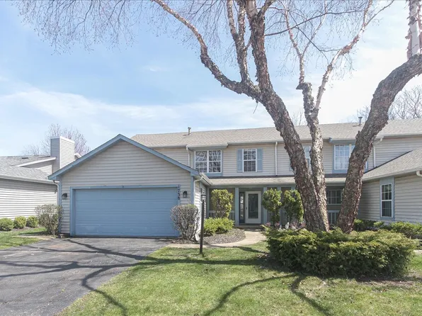 1738 Ranchview Dr, Naperville, IL 60565