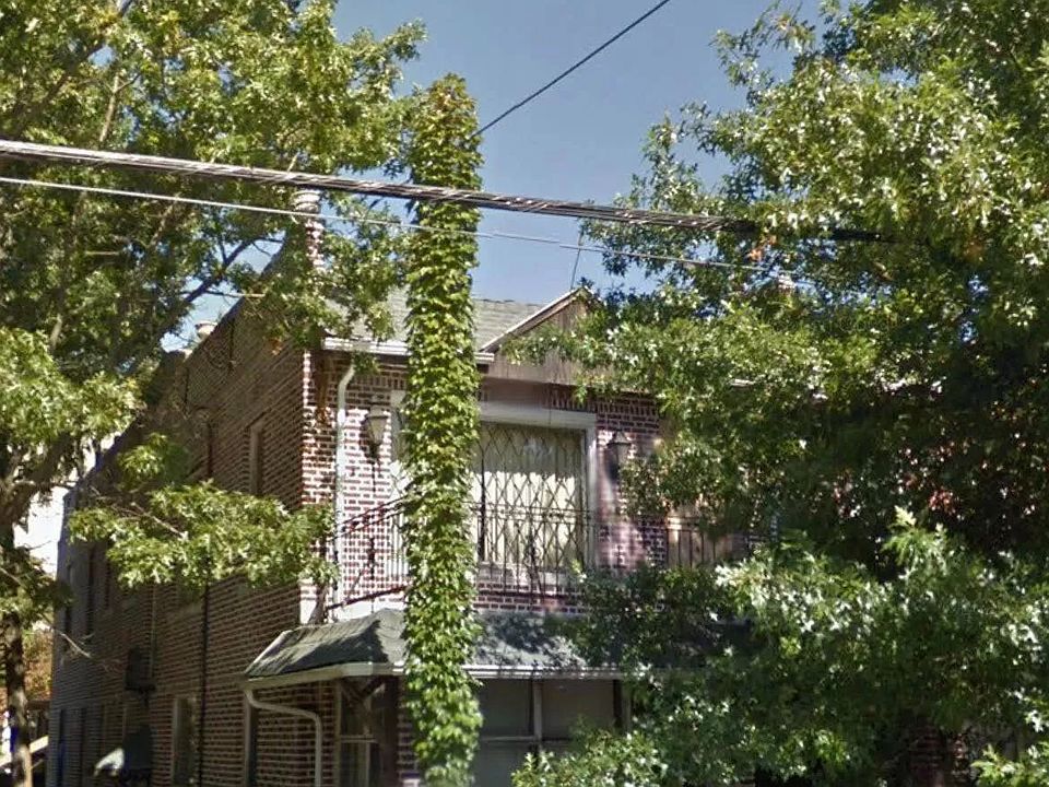 2nd image of 8324 10th Ave