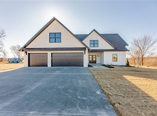 14853 Cash Springs Rd, Gravette, AR 72736