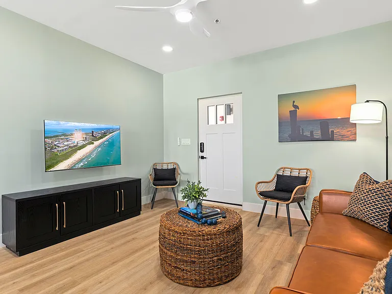 111 W Sunny Isle Dr #402 — Photo 11