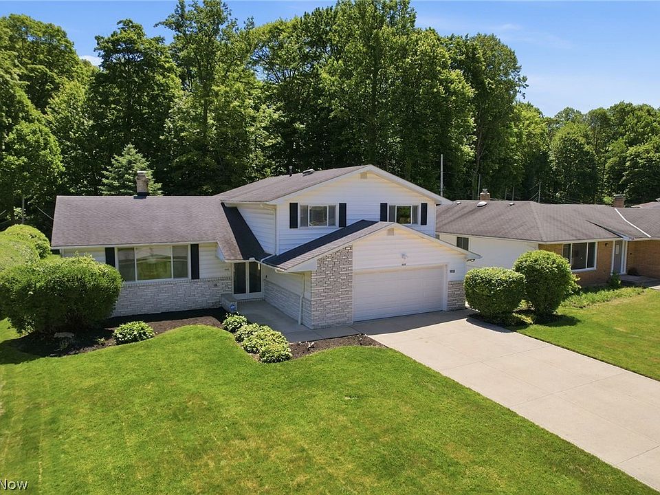 1st image of 1633 Windsor Dr