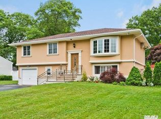 19 Craig Rd, Islip Terrace, NY 11752