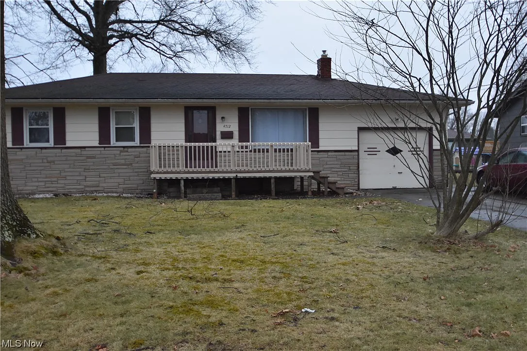 4712 Crabwood Dr photo 1
