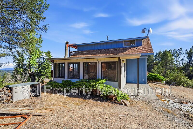 1st image of 1005 Summit Rd