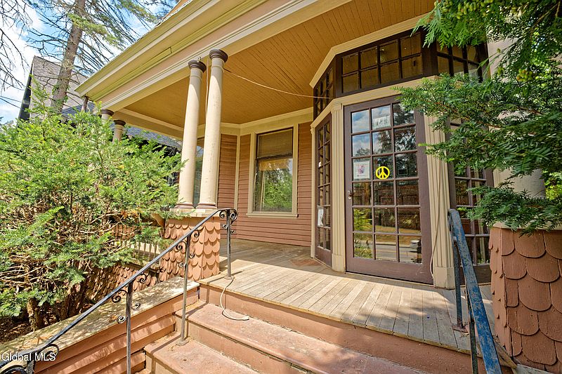 3rd image of 145 Pawling Avenue
