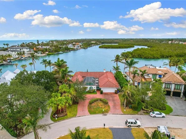 7 Sabre LN, NAPLES, FL 34102