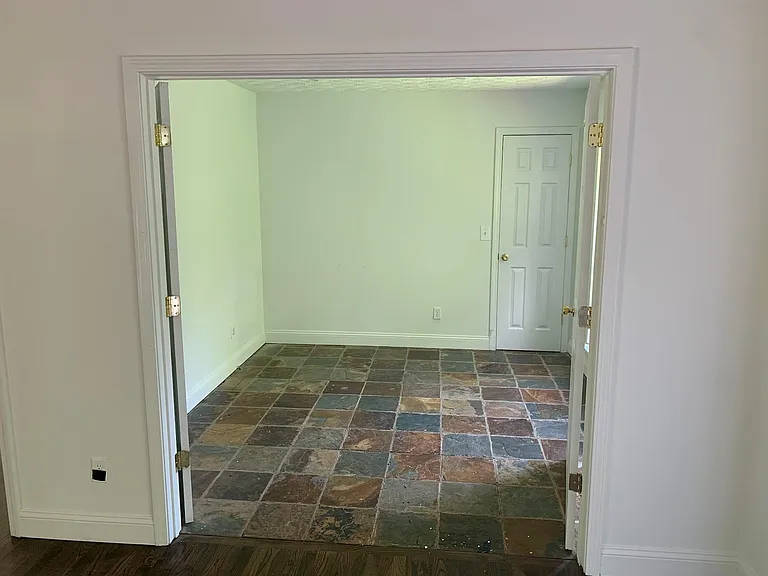 1512 Upper Sassafras Pkwy — Photo 12