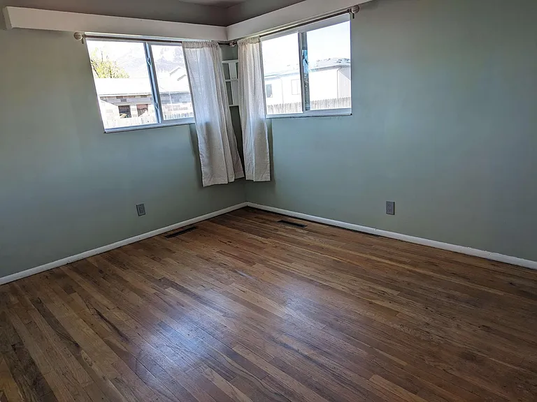 244 N 800 E — Photo 19