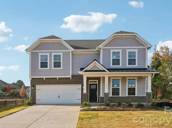 4151 Round Table Dr, Gastonia, NC 28056