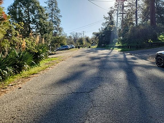 5th image of 49702 Pierce Dr