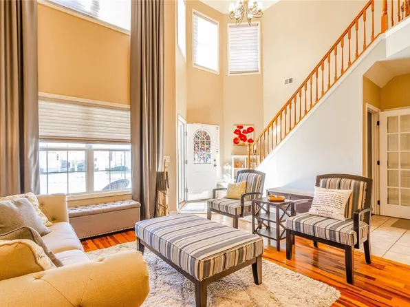 48 Meadow Pond Circle #48, Miller Place, NY 11764