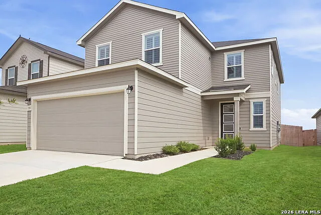 3 bed, 2.5 bath, 2245 sqft, $2,200 — Photo 2