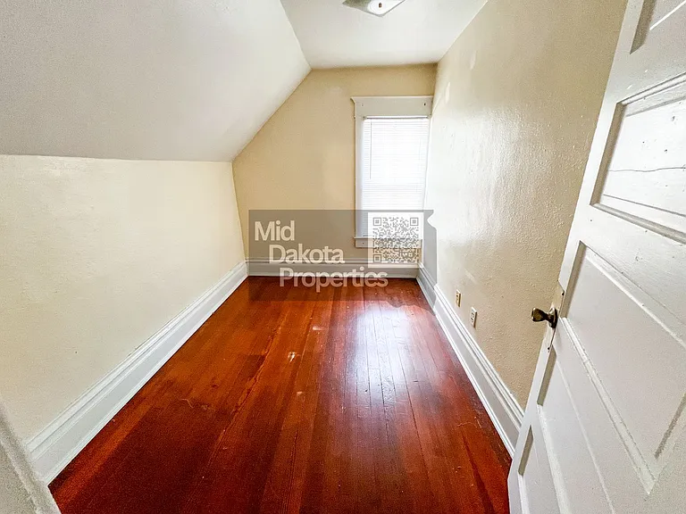 605 W 10th Ave — Photo 13
