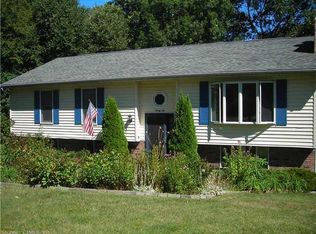 26 Carriage Drive Ext, Clinton, CT 06413