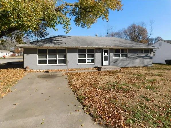 501 S Mount Carmel Rd, Frontenac, KS 66763