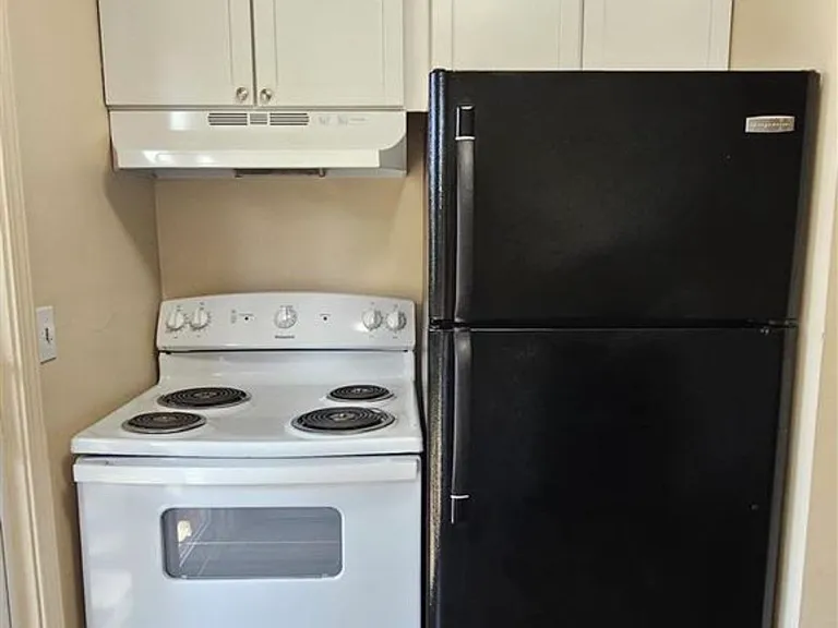 2841 Frontier Ct #1 — Photo 4
