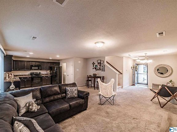 2nd image of 215 Sedgewick Dr
