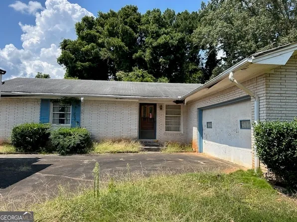 2071 Twin Falls Rd, Decatur, GA 30032