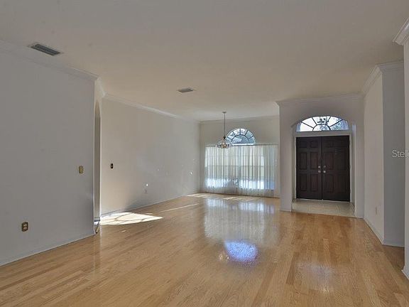 4th image of 15914 Muirfield Dr