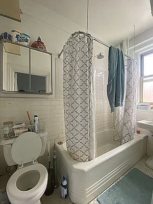 4th image of 170 W 74th St APT 305