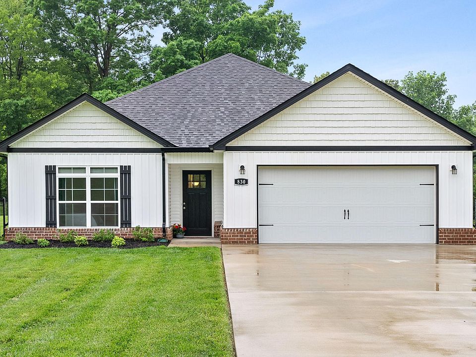 1st image of 830 Butts Dr