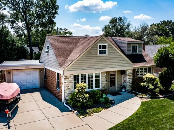 4101 W 109th St, Oak Lawn, IL 60453