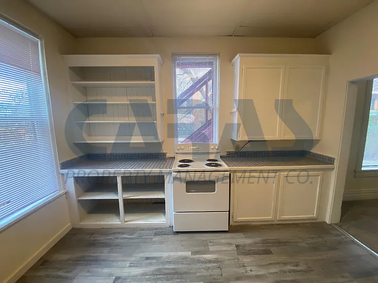 226-228 S 3rd St W — Photo 6