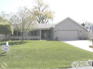 22644 Shadow Pine Way, Novi, MI 48375