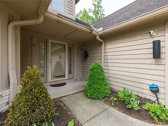 3rd image of 2108 Waters Edge Dr