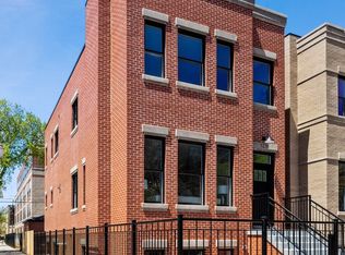 3258 S Prairie Ave, Chicago, IL 60616