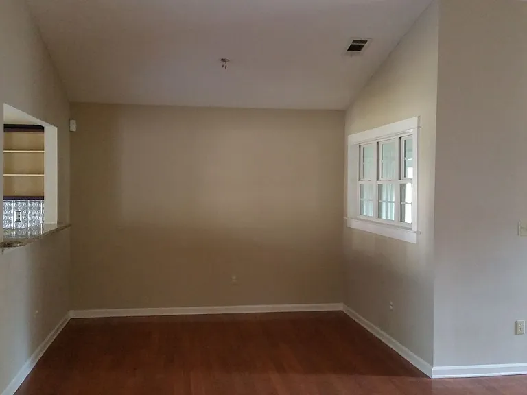 8 Saint Ives Ct — Photo 48