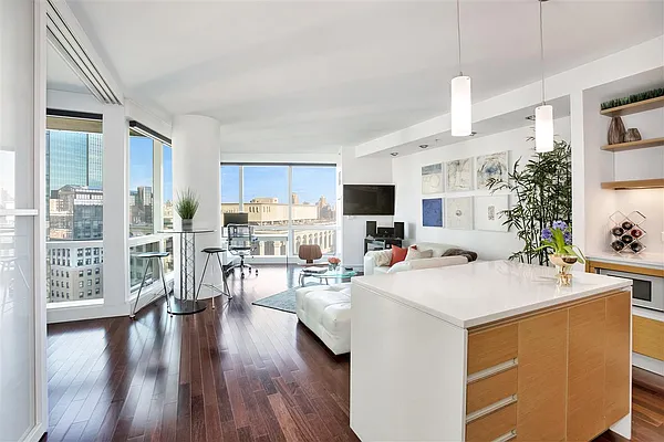 Sold by Keller Williams City Life Realty | media 1
