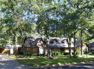 202 Shelmar Dr, Euless, TX 76039