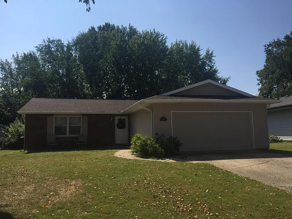 704 Evergreen Dr