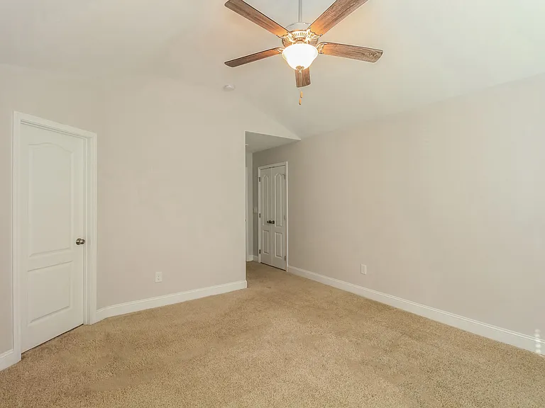 7881 Waterwillow Dr — Photo 8