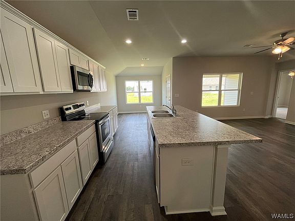 5th image of 2612 Halo Ln