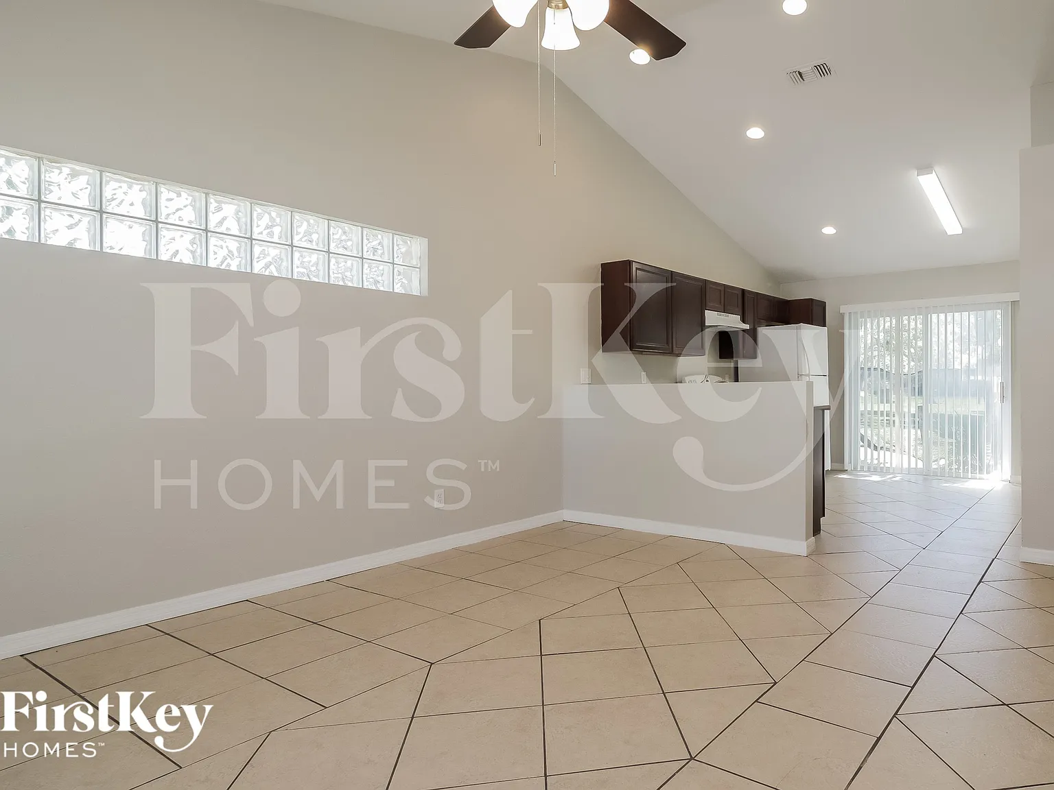 3 bed, 2.0 bath, 1124 sqft, $1,525 — Photo 3