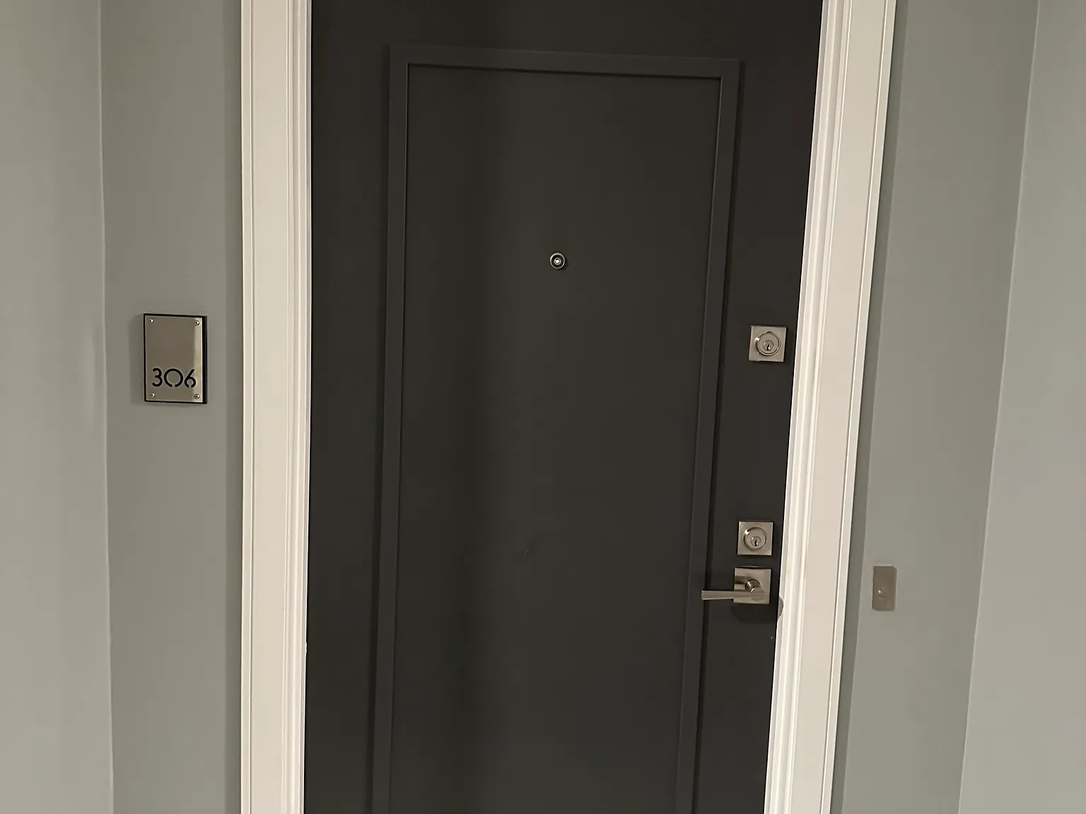 1 bed, 977 sqft, $3,499 — Photo 2