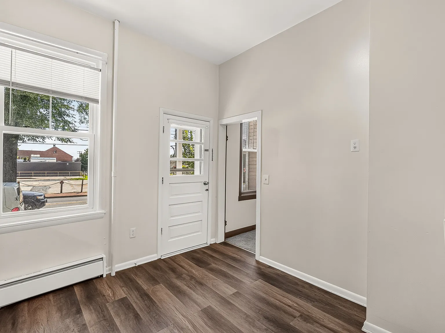 2 bed, 1300 sqft, $1,650 — Photo 3